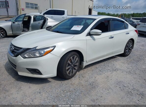 1N4AL3AP7HC257925 2017 NISSAN ALTIMA White წინა მარცხენა ხედი სამი მეოთხედიდან