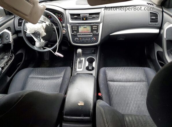 1N4AL3AP7HN308716 2017 NISSAN ALTIMA Red Widok deski rozdzielczej