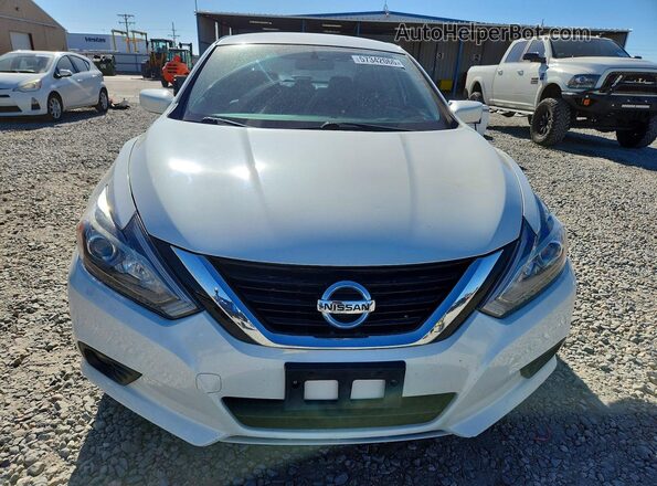 1N4AL3AP7HN312653 2017 NISSAN ALTIMA White Widok z przodu