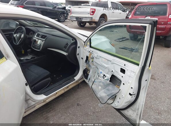 1N4AL3AP7HN342350 2017 NISSAN ALTIMA Белый Вид салона спереди