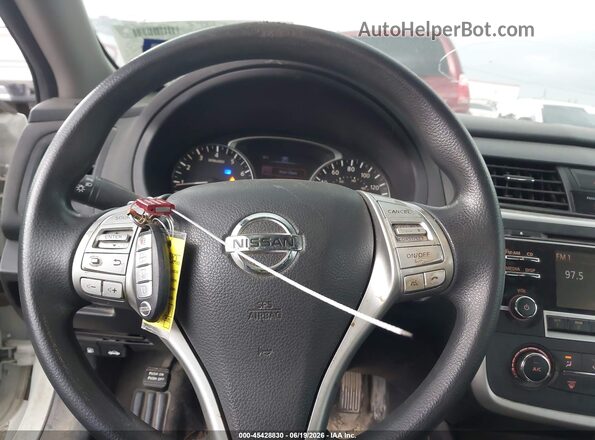 1N4AL3AP7HN342350 2017 NISSAN ALTIMA Белый Вид панели приборов
