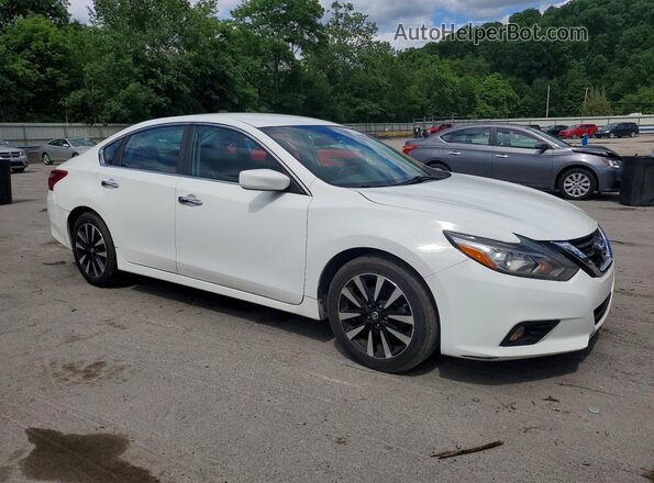 1N4AL3AP7JC203269 2018 NISSAN ALTIMA White Delantero derecho