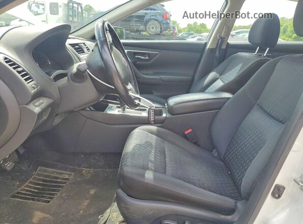 1N4AL3AP7JC203269 2018 NISSAN ALTIMA White Vista interior delantera