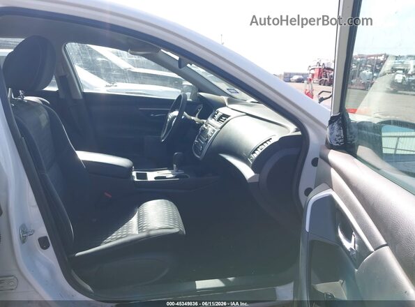 1N4AL3AP7JC276139 2018 NISSAN ALTIMA Белый Вид салона спереди