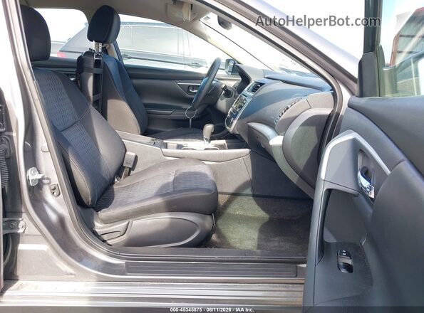 1N4AL3AP8HC139141 2017 NISSAN ALTIMA Gray Вид салону спереду