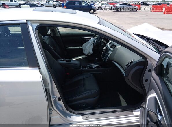 1N4AL3AP8HC194222 2017 NISSAN ALTIMA Серебряный Вид салона спереди