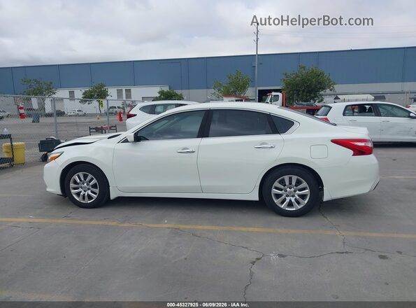 1N4AL3AP8HC268724 2017 NISSAN ALTIMA White 360 interior view