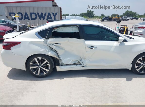 1N4AL3AP8HC488686 2017 NISSAN ALTIMA White Front view