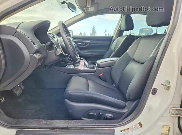 1N4AL3AP8JC116660 2018 NISSAN ALTIMA White 
