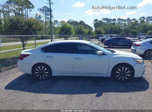 1N4AL3AP8JC246986 2018 NISSAN ALTIMA White Widok wnętrza z tyłu