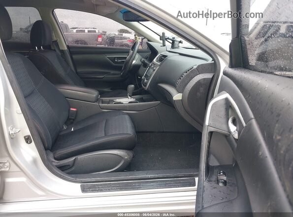 1N4AL3AP9HC138984 2017 NISSAN ALTIMA Silver Vista interior delantera