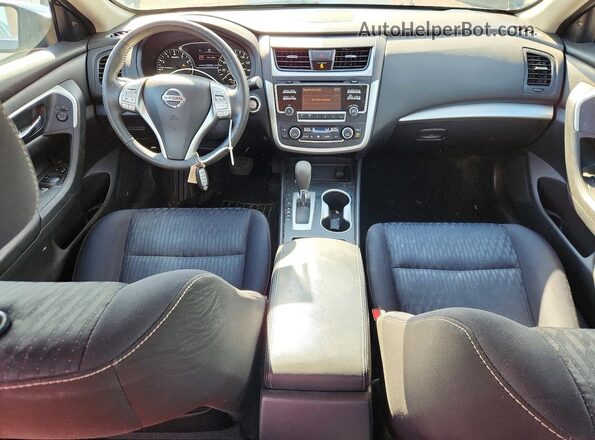 1N4AL3AP9HC230807 2017 NISSAN ALTIMA Charcoal Dashboard view