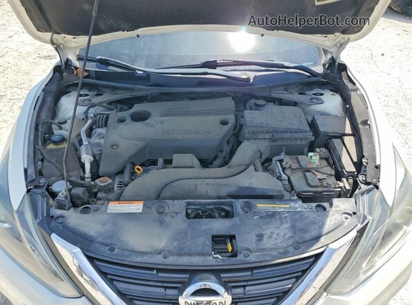 1N4AL3AP9JC151708 2018 NISSAN ALTIMA White Rear interior view