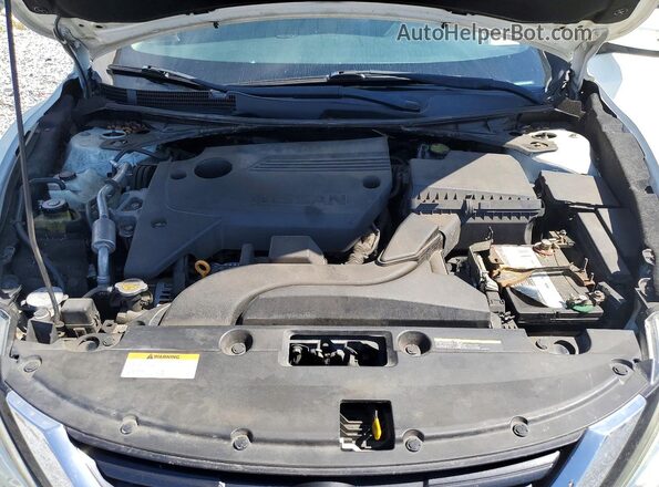 1N4AL3AP9JC174678 2018 NISSAN ALTIMA White Вид задньої частини салону