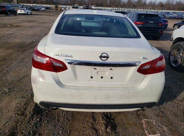 1N4AL3AP9JC175006 2018 NISSAN ALTIMA Белый Вид сзади