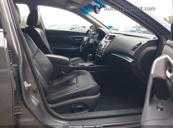 1N4AL3AP9JC243823 2018 NISSAN ALTIMA Gray Front interior view