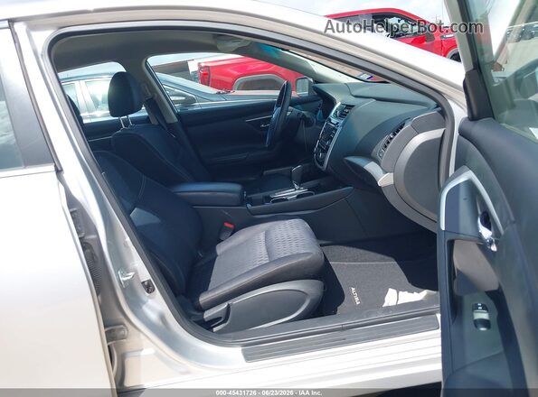 1N4AL3AP9JC245099 2018 NISSAN ALTIMA Silver Սալոնի դիմացի տեսք