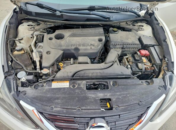 1N4AL3AP9JC271525 2018 NISSAN ALTIMA White Սալոնի հետևի տեսք