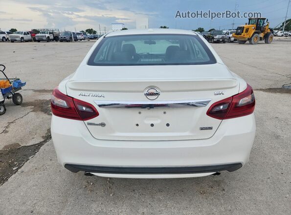 1N4AL3AP9JC271525 2018 NISSAN ALTIMA White Հետևի տեսք
