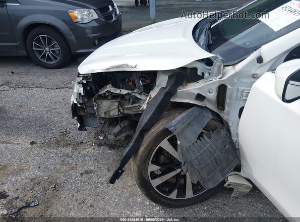 1N4AL3AP9JC275168 2018 NISSAN ALTIMA White Вид спереду