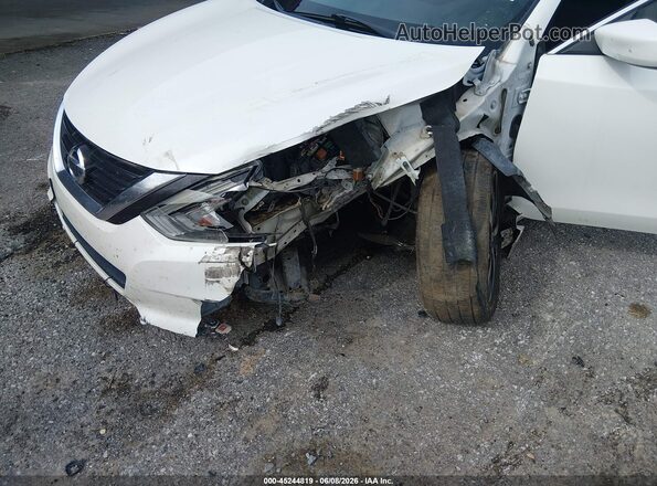 1N4AL3AP9JC275168 2018 NISSAN ALTIMA White 