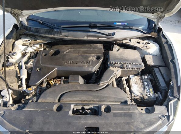 1N4AL3APXGC235044 2016 NISSAN ALTIMA White Rear view