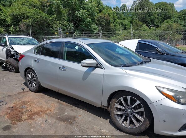 1N4AL3APXGC254631 2016 NISSAN ALTIMA Silver Rear interior view