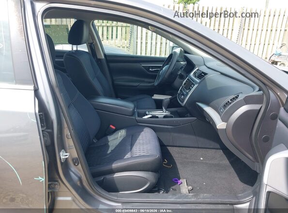 1N4AL3APXHC111731 2017 NISSAN ALTIMA Серый Вид салона спереди