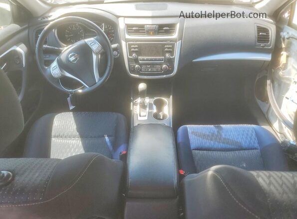 1N4AL3APXHC120669 2017 NISSAN ALTIMA Белый Вид панели приборов