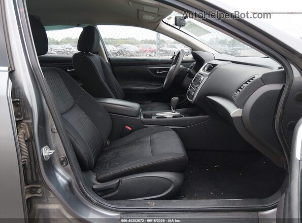 1N4AL3APXHC274704 2017 NISSAN ALTIMA Gray Front interior view