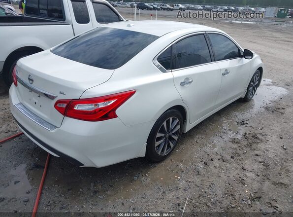 1N4AL3APXHC281958 2017 NISSAN ALTIMA White Задня права чверть