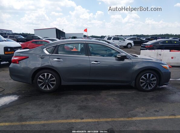 1N4AL3APXHC476913 2017 NISSAN ALTIMA Gray Вид задньої частини салону