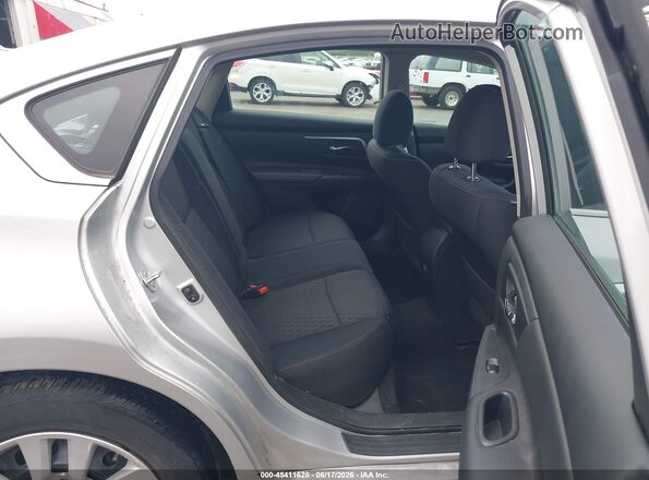 1N4AL3APXJC260890 2018 NISSAN ALTIMA Silver Widok naklejki z numerem VIN