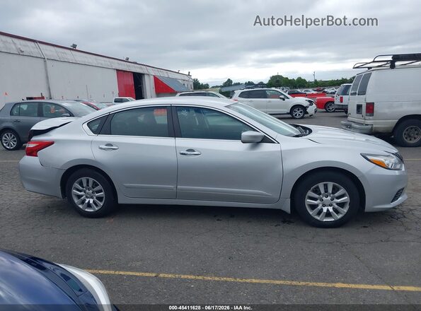 1N4AL3APXJC260890 2018 NISSAN ALTIMA Silver Widok wnętrza 360 stopni