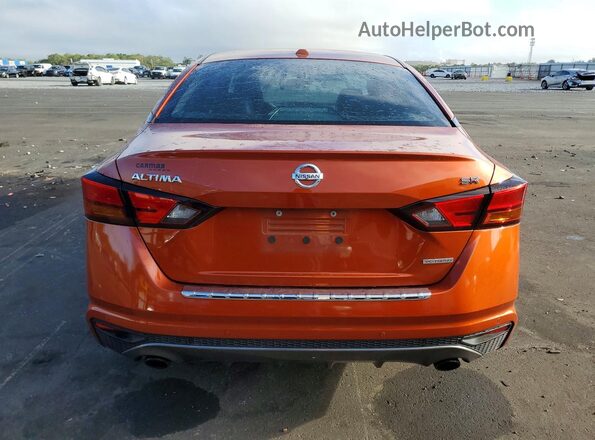 1N4AL4CV3MN358301 2021 NISSAN ALTIMA Orange Вид ззаду