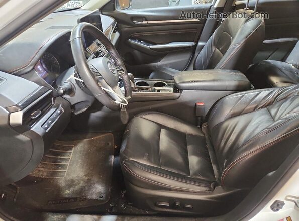 1N4AL4CV3PN360165 2023 NISSAN ALTIMA White Widok wnętrza z przodu