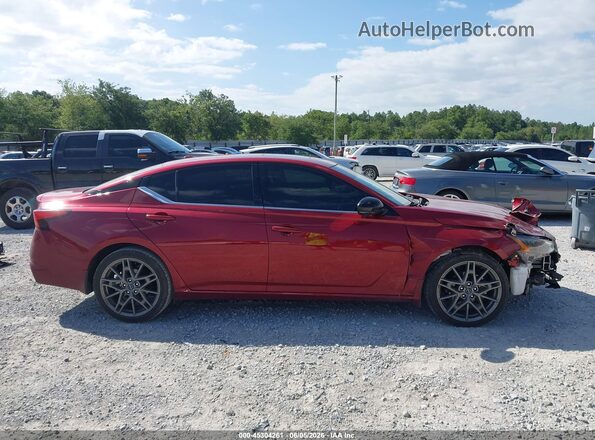 1N4AL4CV3RN396702 2024 NISSAN ALTIMA Red Rear interior view