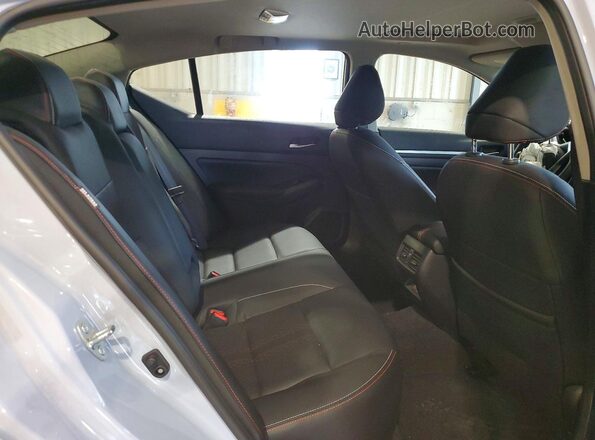 1N4AL4CV9RN394081 2024 NISSAN ALTIMA Gray Widok tylnych siedzeń