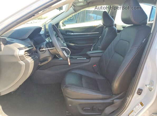 1N4AL4CVXRN324234 2024 NISSAN ALTIMA Gray Front interior view