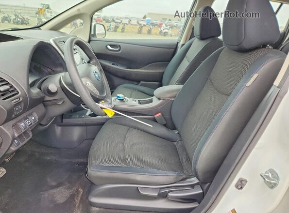 1N4AZ0CP4GC301971 2016 NISSAN LEAF White Front interior view