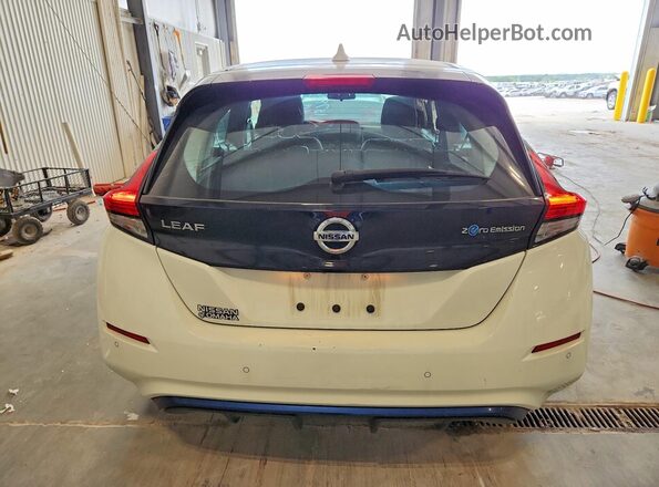 1N4AZ1BV0MC556148 2021 NISSAN LEAF White Widok z tyłu