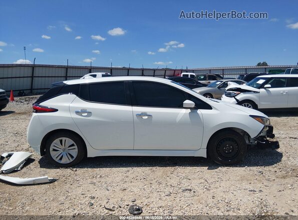 1N4AZ1BV3RC554370 2024 NISSAN LEAF White Vista interior de 360 grados