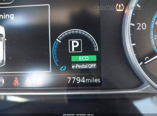 1N4AZ1BV6PC562427 2023 NISSAN LEAF Silver 