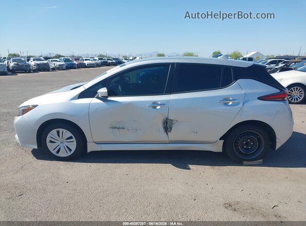 1N4AZ1BV6PC562427 2023 NISSAN LEAF Silver Vista interior de 360 grados