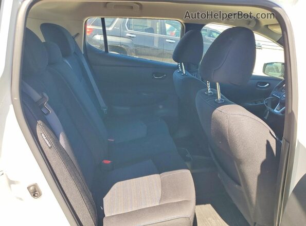 1N4AZ1BV7PC560685 2023 NISSAN LEAF White Rear seats view