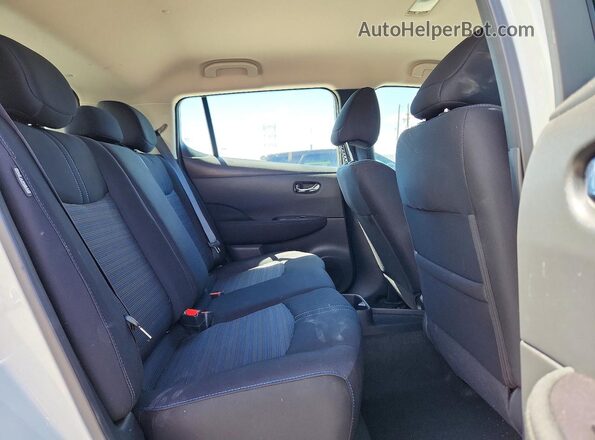 1N4AZ1BV8SC562048 2025 NISSAN LEAF White უკანა სავარძლების ხედი