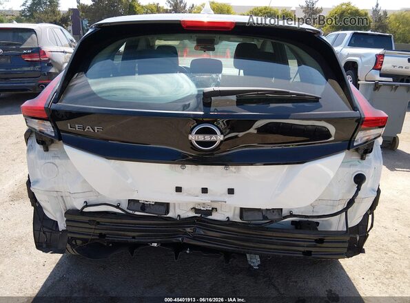 1N4AZ1BV9PC555584 2023 NISSAN LEAF Белый Вид спереди