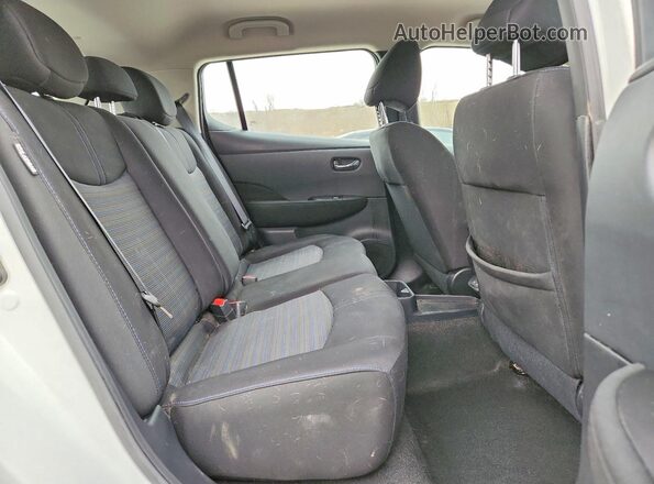 1N4AZ1BVXPC557201 2023 NISSAN LEAF White Vista de los asientos traseros