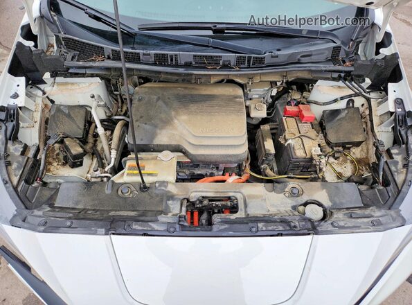 1N4AZ1BVXPC557201 2023 NISSAN LEAF White Vista interior trasera