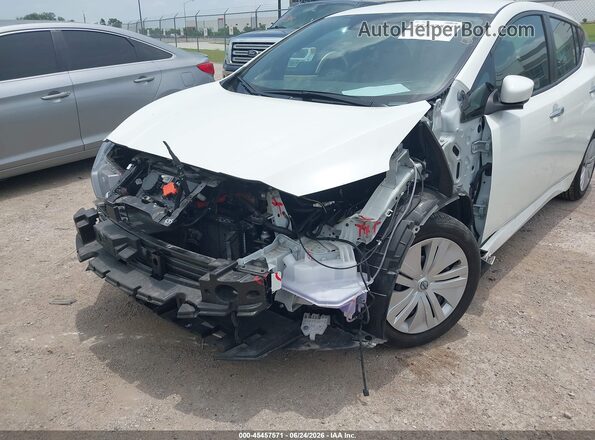 1N4AZ1BVXRC555189 2024 NISSAN LEAF White Front view